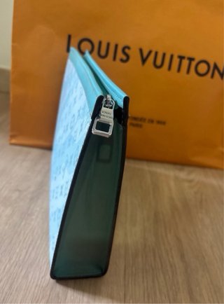 Louis Vuitton Pochette con bolsa – Buen estado