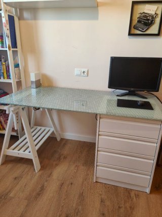 Mesa escritorio cristal y cajonera