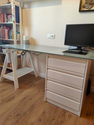 Mesa escritorio cristal y cajonera