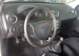 448176 faro e4259818 ford fiesta (cbk) ambiente