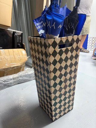 Paragüero de diseño rombos