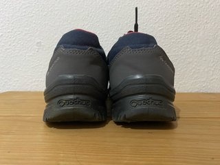 Zapatillas senderismo Decathlon grises y rosas
