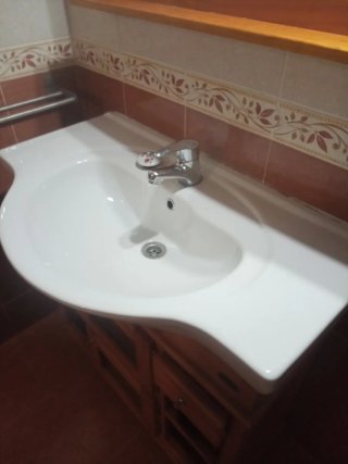 Mueble de baño con espejo