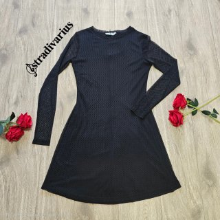 Stradivarius- vestido negro-Talla S