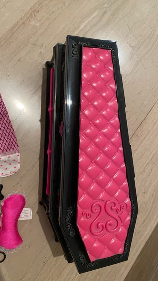 Cama Ataúd Monster High con Accesorios