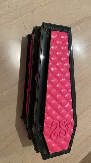 Cama Ataúd Monster High con Accesorios