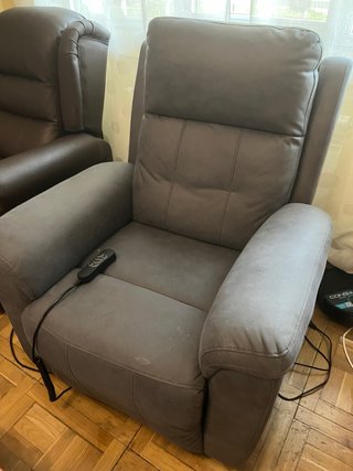 Sillón reclinable motorizado tela gris