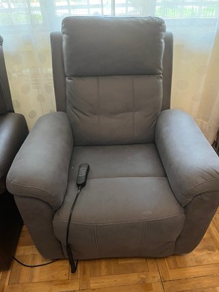 Sillón reclinable motorizado tela gris
