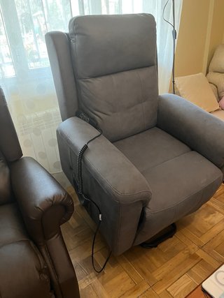 Sillón reclinable motorizado tela gris