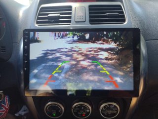Autoradio Android nero e argento