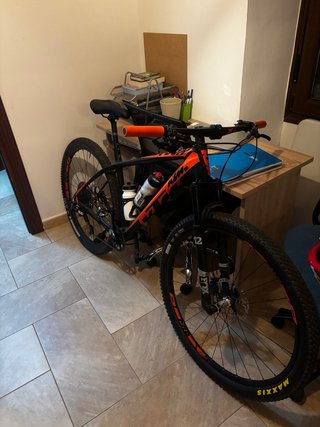 Bicicleta KTM MYROON MASTER 29 Carbono
