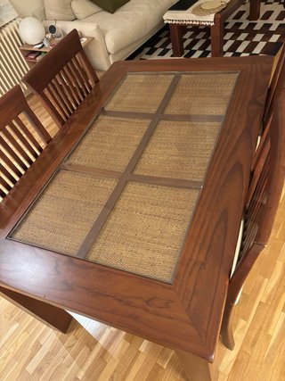 Mesa de comedor con 4 sillas