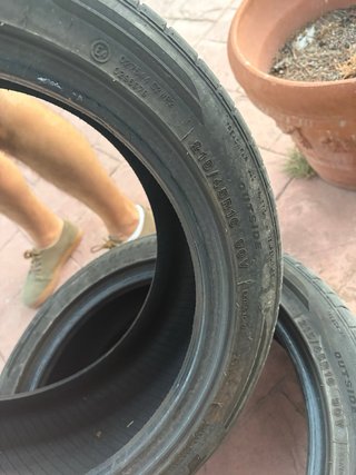 2 Neumáticos Usados 215/45R16 90V