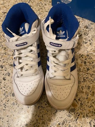 Zapatillas Adidas Forum Mid Blancas y Azules