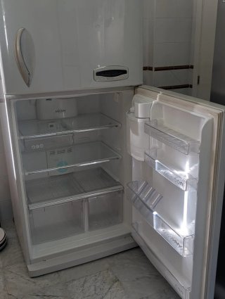 Nevera LG con dispensador de agua