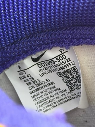 Nike Jordan Morado y Amarillo