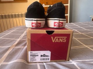 Zapatillas Vans Negras y Blancas