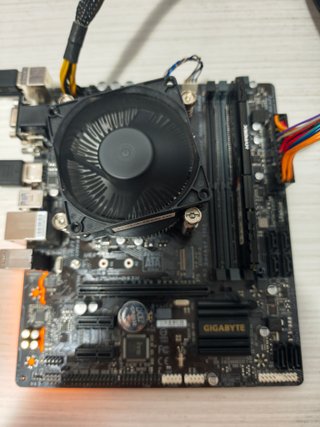 Gigabyte B250M-DS3H mATX M.2 Placa Base