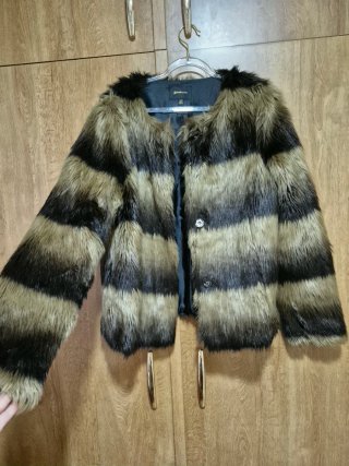 Abrigo pelo rayas Stradivarius Talla M
