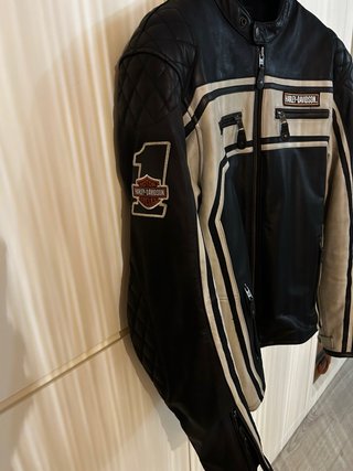 Chaqueta Piel Harley Davidson Negra y Blanca