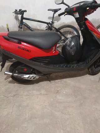 Suzuki Address 50 R Scooter Roja/Gris