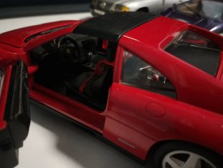 Ferrari 348 TS Maisto 1:18