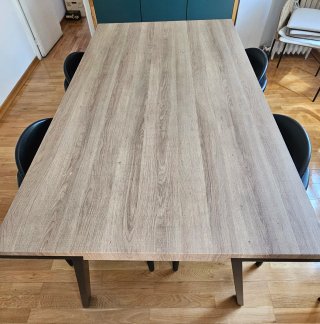 Mesa Comedor Diseño, color  Madera clara y Metal