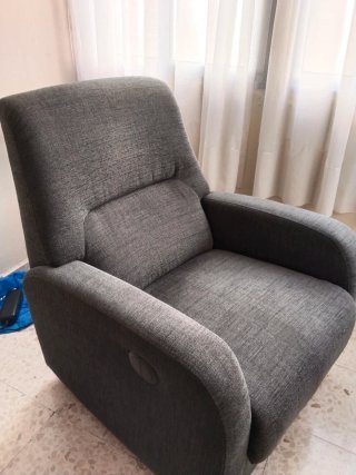 Sillón relax eléctrico y muy cómodo. Tela gris