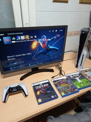 Consola PS5 con 4 juegos