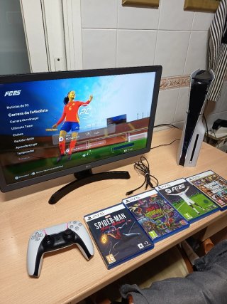 Consola PS5 con 4 juegos