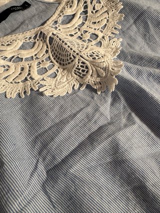 Blusa de tirantes con encaje