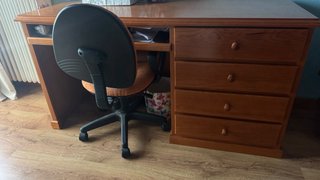 Cama nido, estantería y mesilla , 2 mesas estudio
