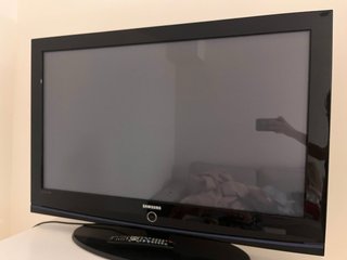 2 televisores, samsung y LG