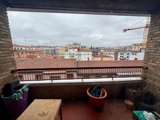 Piso en Calle Cortes de Soria a reformar