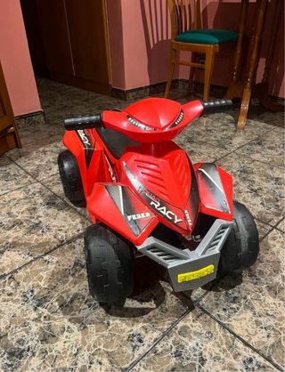 Quad eléctrico infantil Feber Racy rojo
