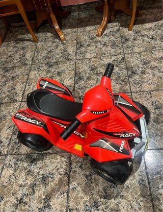 Quad eléctrico infantil Feber Racy rojo