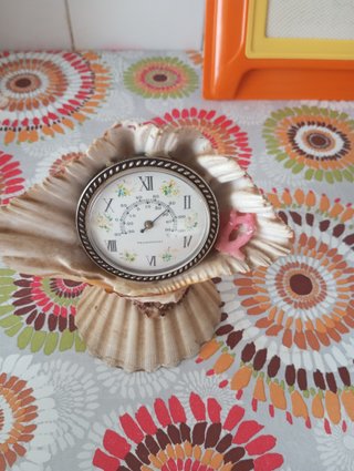 Lote vintage: llaves, fichas, caja fuerte
