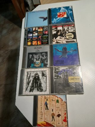 Lote 9 CDs: Queen, Nirvana, Lou Reed y más