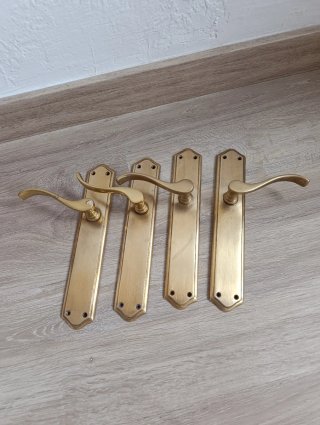 4 Manillas Doradas para Puerta