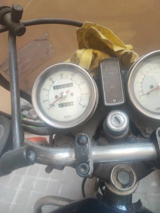 Moto Yamaha Especial 250cc Negra/Plateada
