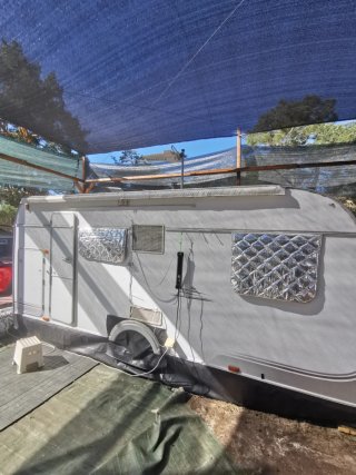 Toldo Thule Omnistor 4m con cerramiento