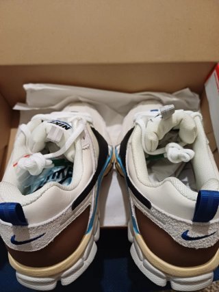 NUEVAS! ZAPATILLAS MUJER W NIKE ZOOM VOMERO 5 PRM