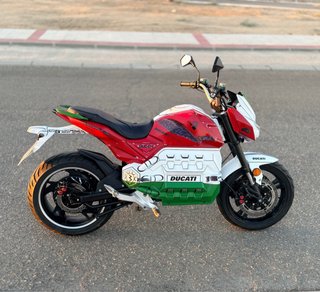 Moto Eléctrica 100Ah personalizada