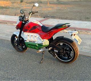 Moto Eléctrica 100Ah personalizada
