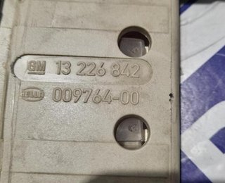 Opel 98541 piloto central freno 13226842 insignia