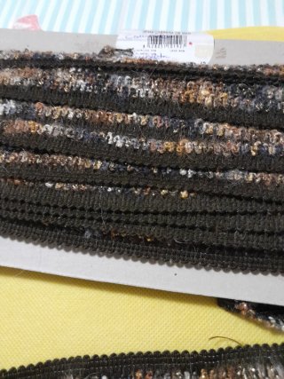 Pasamanería marrón y dorada 25m x 12mm