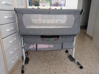 Cuna de colecho gris