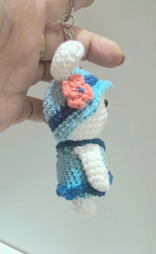 Portachiavi coniglietto amigurumi fatto a mano