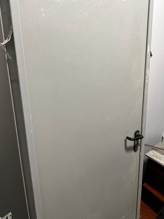 Puerta lacada gris