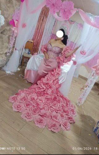 Vestido de Novia Gitana Flores Rosa Y complementos